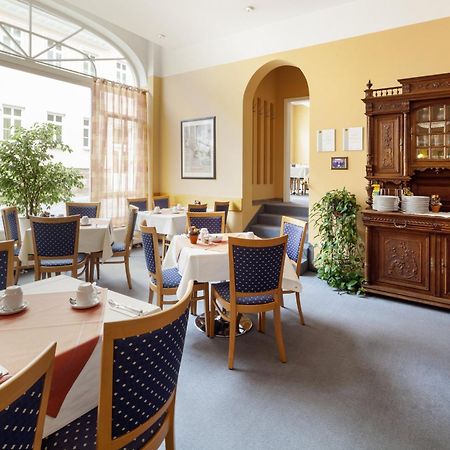 Hotel Garni Am Markt - Businesshotel - Fruehstuecksbuffet - Fahrradabstellplatz - Hunde Willkommen Neustadt bei Coburg Eksteriør billede