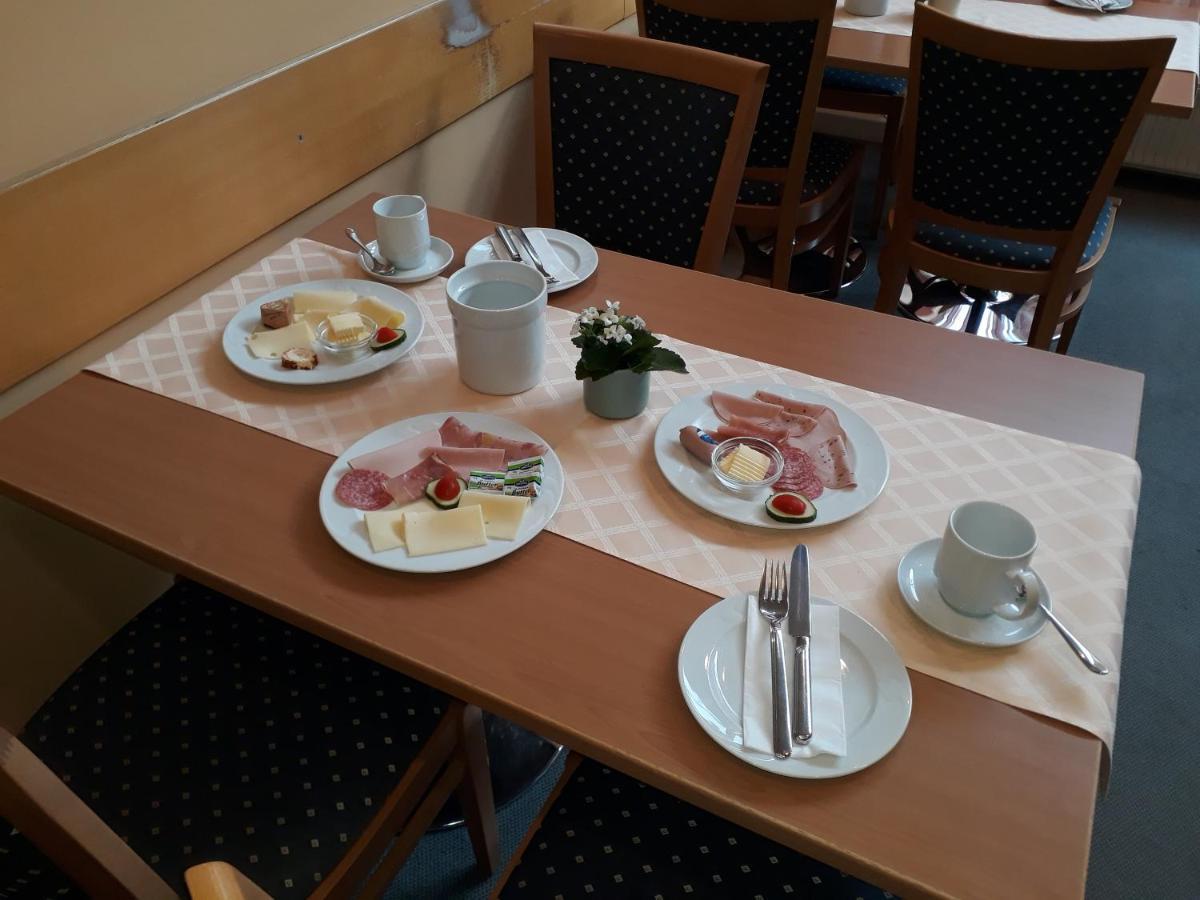 Hotel Garni Am Markt - Businesshotel - Fruehstuecksbuffet - Fahrradabstellplatz - Hunde Willkommen Neustadt bei Coburg Eksteriør billede