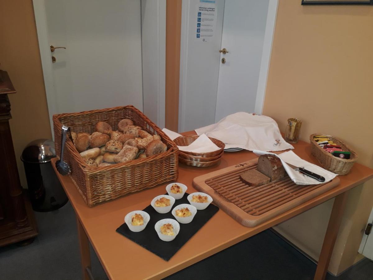 Hotel Garni Am Markt - Businesshotel - Fruehstuecksbuffet - Fahrradabstellplatz - Hunde Willkommen Neustadt bei Coburg Eksteriør billede