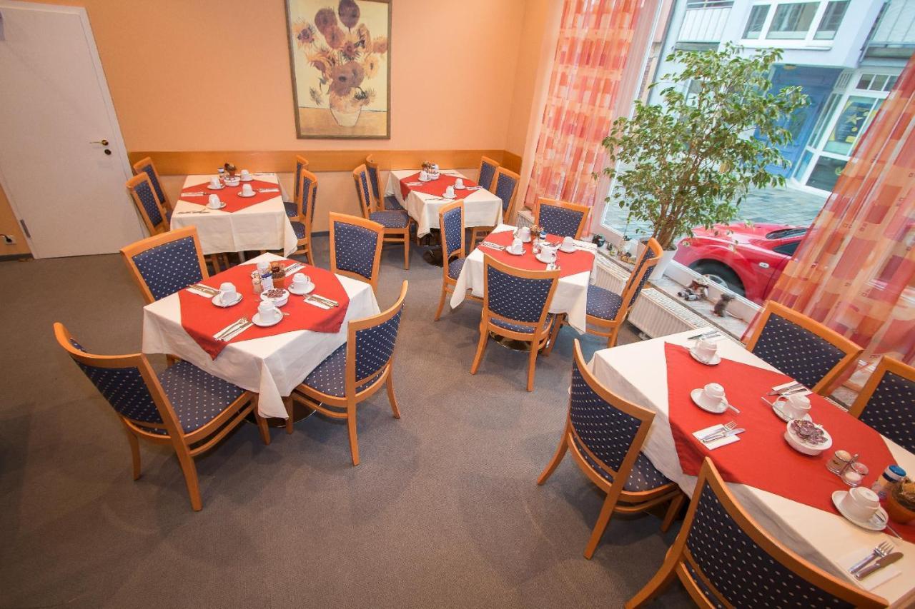 Hotel Garni Am Markt - Businesshotel - Fruehstuecksbuffet - Fahrradabstellplatz - Hunde Willkommen Neustadt bei Coburg Eksteriør billede