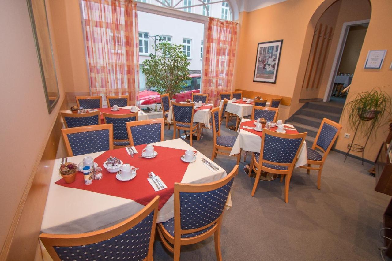 Hotel Garni Am Markt - Businesshotel - Fruehstuecksbuffet - Fahrradabstellplatz - Hunde Willkommen Neustadt bei Coburg Eksteriør billede