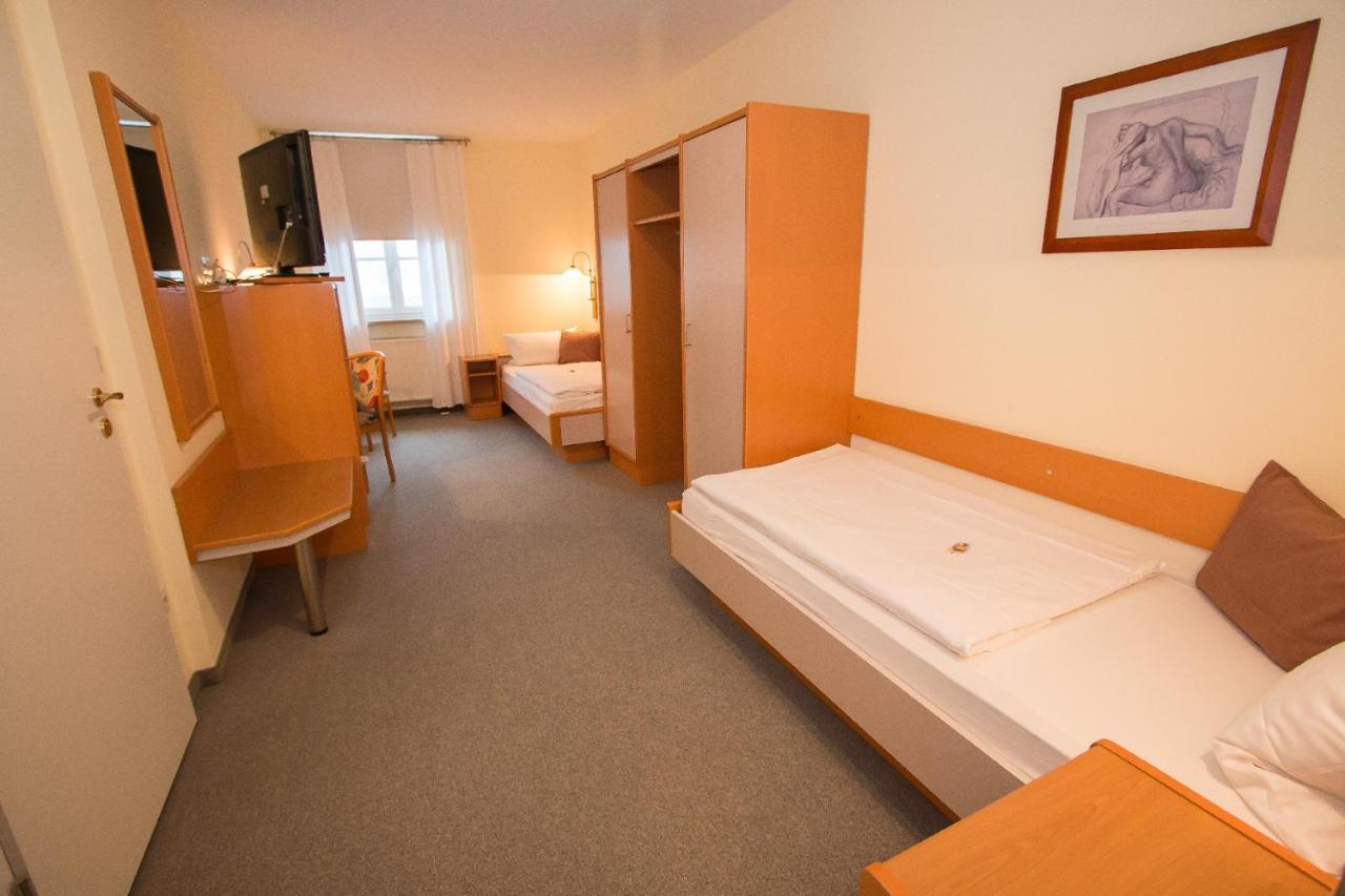 Hotel Garni Am Markt - Businesshotel - Fruehstuecksbuffet - Fahrradabstellplatz - Hunde Willkommen Neustadt bei Coburg Eksteriør billede